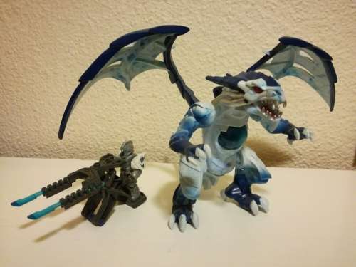 Dragons Universe Mega Bloks - Ice Dragon, Trooper & Cannon