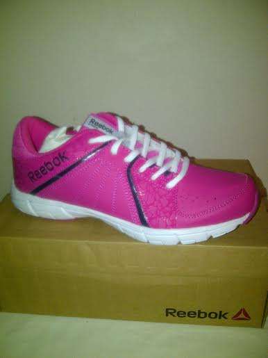 WMNS REEBOK STUDIO BEAT VI LOW RS