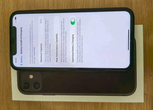 Iphone 11. 64GB