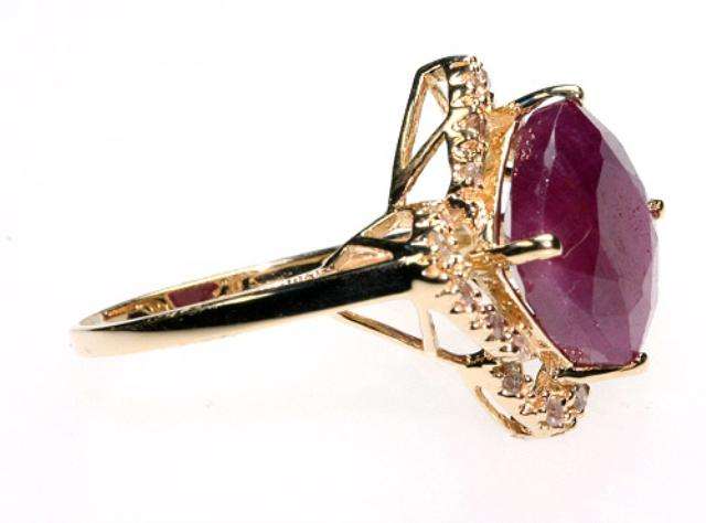 **** EARLY VALENTINE SPECIAL *** RUBY & DIAMOND FINE SOLID 9KT YELLOW GOLD RING***