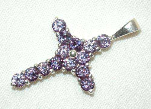 *** STERLING SILVER PURPLE AND LAVENDER CUBIC ZIRCONIA CROSS PENDANT
