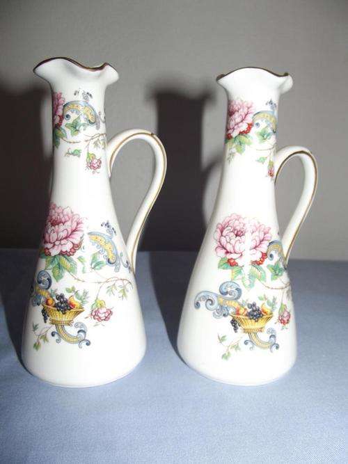 *** Crown Fine Bone China - Chelsea Manor - England ***
