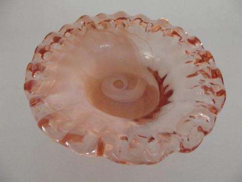*** Elegant Scalloped Art Glass Marble Swirl Vase/Bowl ***