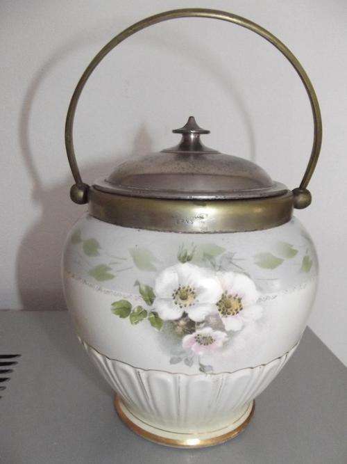 *** A Cookie Jar -  D C Ware made in England***