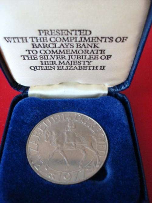 A 1977 Commemorative Silver Jubilee Coin Queen Elizabeth II