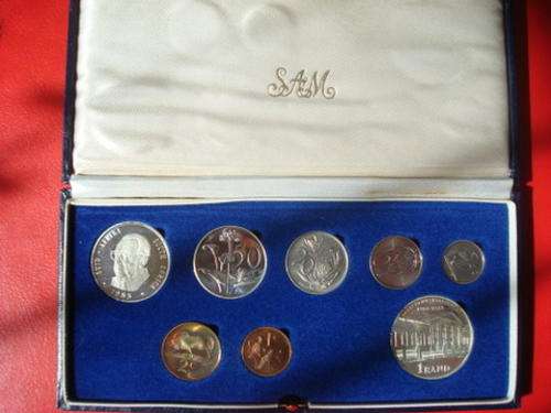 A 1985 S.A.Mint  Short Proof Set - Silver Parliament  Rand