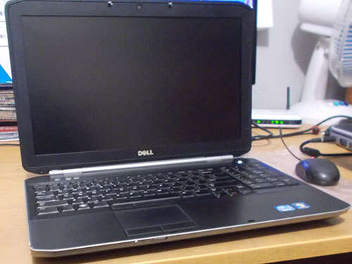 DELL E5520 15.6" CORE i5, 160GB HD, 4GB RAM, BUILT-IN 3G, WIN 7 PRO,CAM,BACKLIT KEYBOARD, DVD-RW ETC