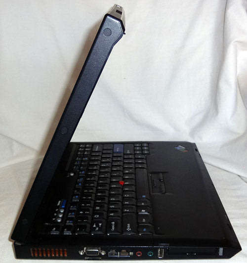 [BARGAIN] LENOVO IBM THINKPAD R60e , 14", 60GB HD, 1.5GB RAM, DVD , WIN VISTA BUS, ETC