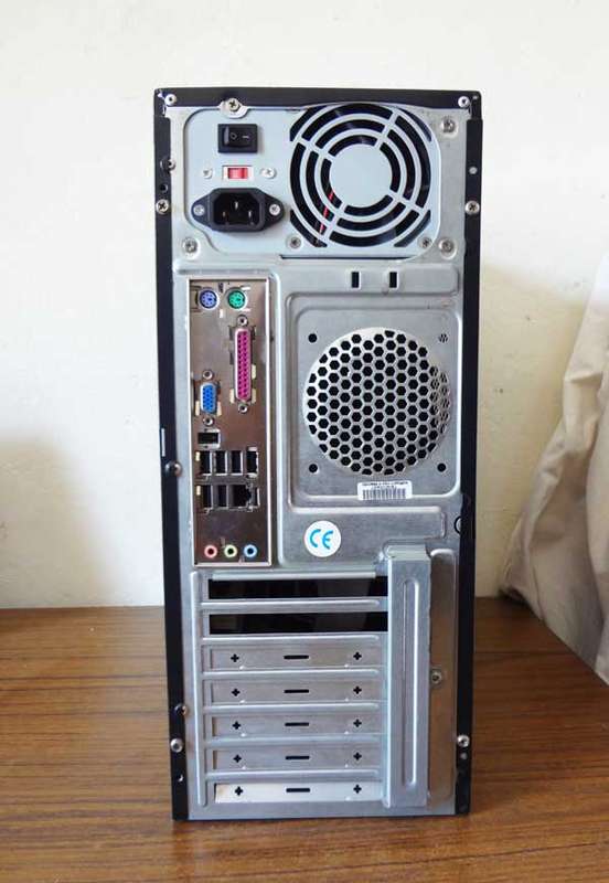 STYLISH DESKTOP PC INTEL CORE 2 DUO E6750, 2GB RAM, 250GB HD,  DVD DRIVE, WIN 7 STARTER, USB ETC