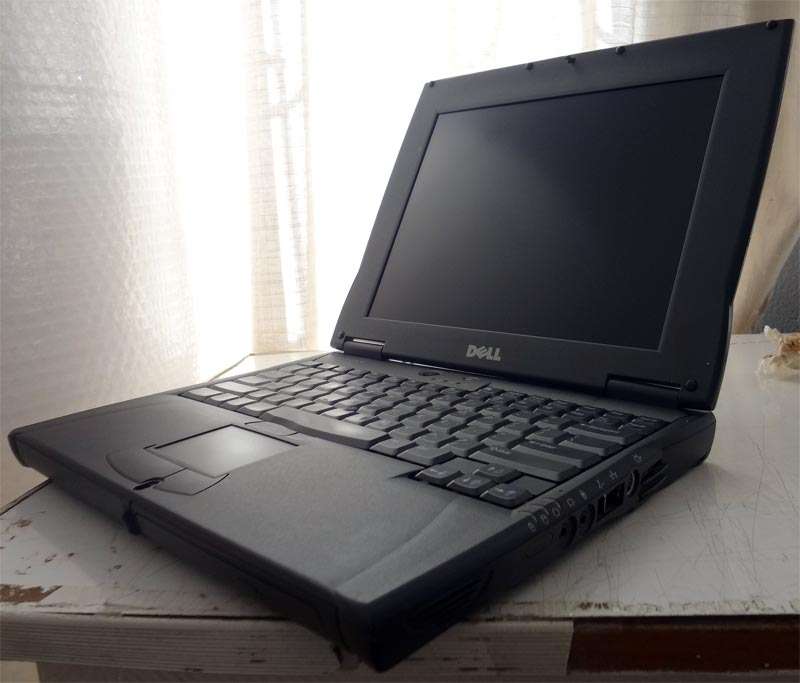 DELL C500 PIII, 256MB RAM, 20GB HD, CD-ROM, WIN XP PRO