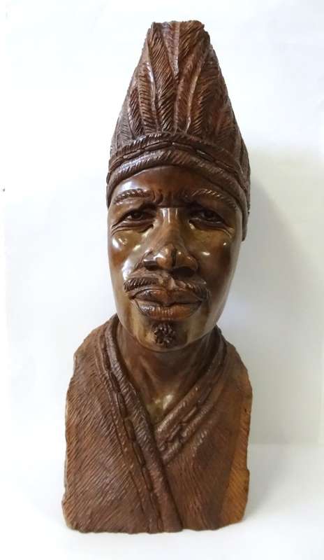 darios chikumbirike wood sculpture