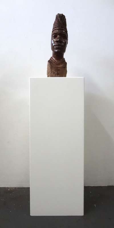 darios chikumbirike wood sculpture