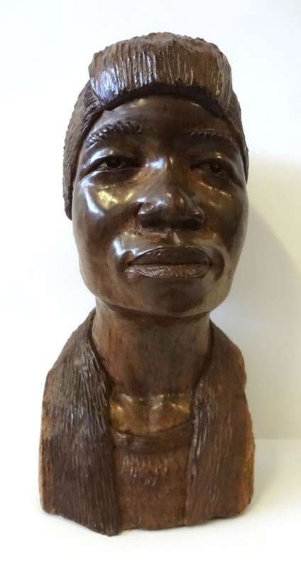 darios chikumbirike wood sculpture
