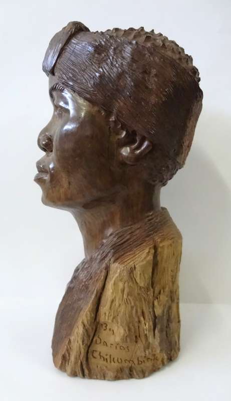 darios chikumbirike wood sculpture