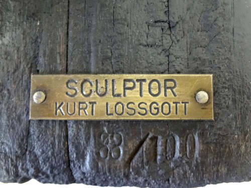kurt lossgott rugby player sculpture
