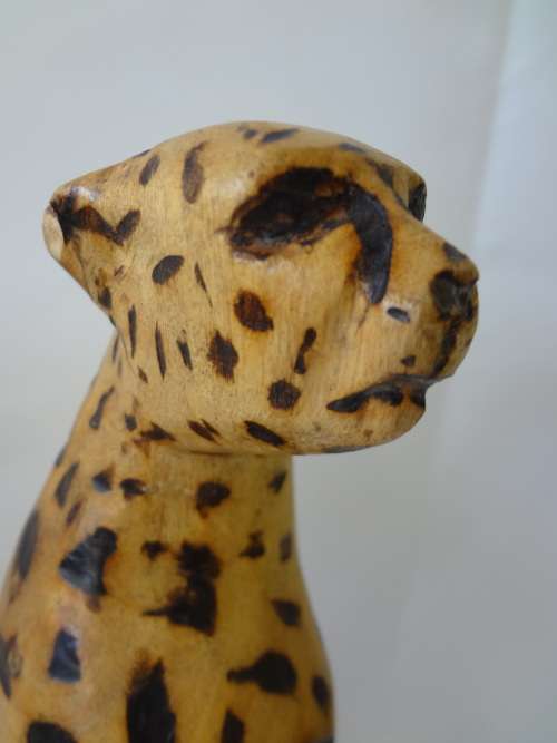 MPEPE - 2 WOOD CHEETAH - GALLERY RETAIL R1 050
