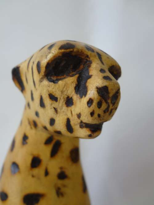 MPEPE - 2 WOOD CHEETAH - GALLERY RETAIL R1 050