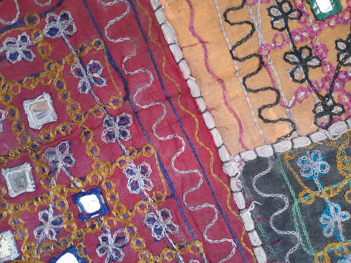 vintage india hand embroidered wall hanging / throw