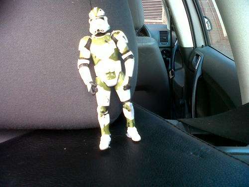 loose star wars figure articulated green clone figure with gun