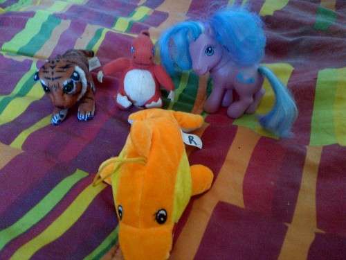 LOT OF PLUSH TOYS,,IMPORTED,,1 BID FOR ALL