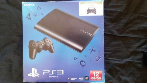 PS3 BUNDLE WITH 3 DUAL SHOCK CONTROLS/11 GAMES/ALL ORIGINALS
