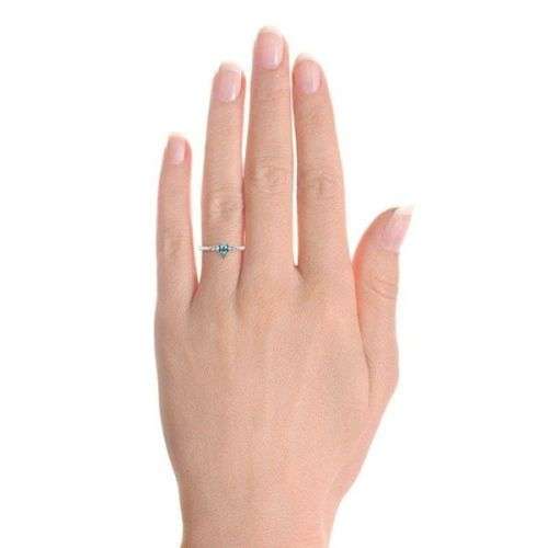 GORGEOUS NATURAL AQUAMARINE AND WHITE TOPAZ 925 STAMPED RING. SIZE 8