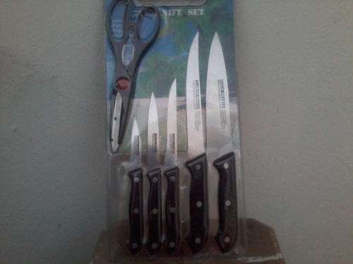 5PCE CHEFS KNIVES+KITCHEN SCISORS+CHOPPING BOARD,STAINLESS STEEL.HIGH QUALITY IMO.5 ON AUCTION