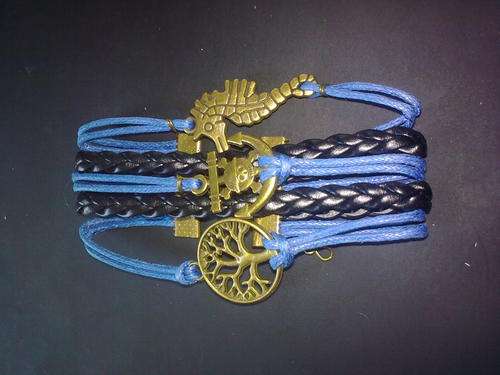 GORGEOUS INFINITY BRACELET