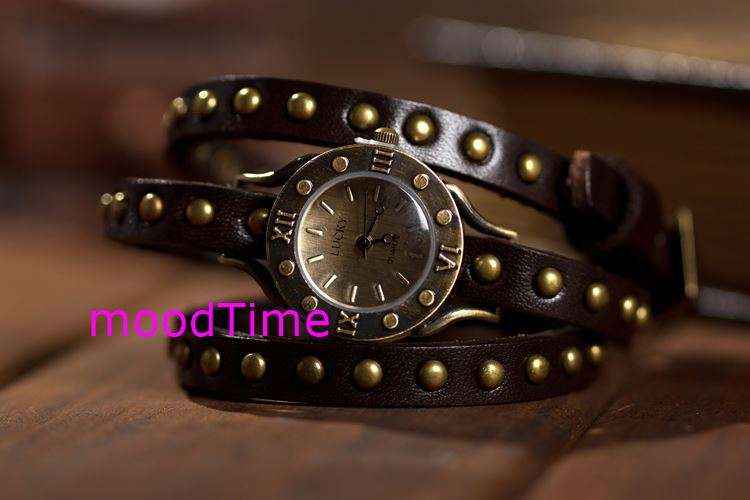 Retro Stylish 3 Coil Winding Casual Bracelet Watch - Brown