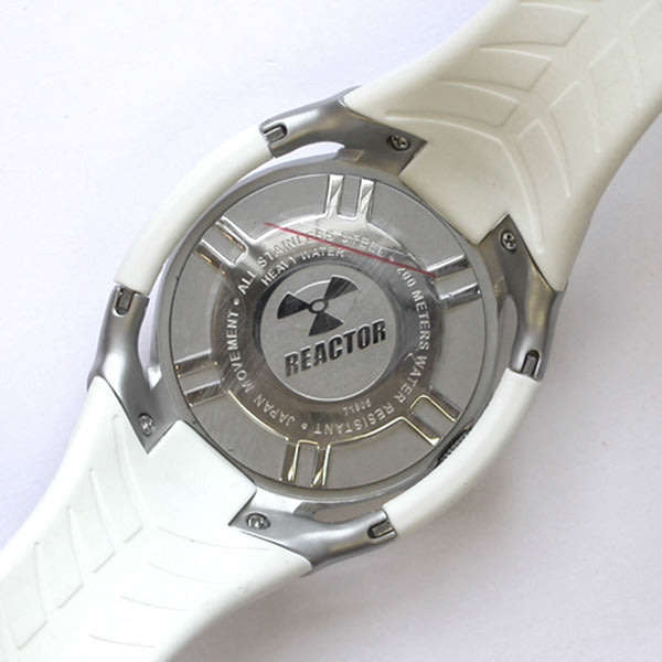 NEW $525 REACTOR 40MM WHITE DIAL SS 200M WR CURVEX STYLE RUBBER STRAP DIVE WATCH