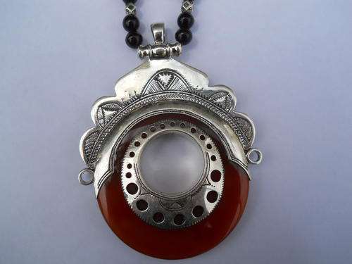 Imported designer silver pendant on beaded chain