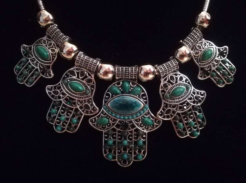 Boho Vintage Style Silver Necklace with Hamsa Design - Green
