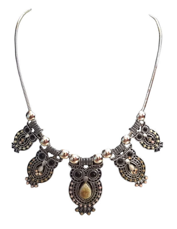 Boho Vintage Style Silver Necklace with Owl Design and Adjustable Chain - Peach