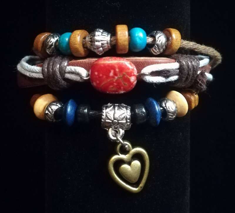 Unisex Multilayer Adjustable Beaded Leather Bracelet with Heart Charm