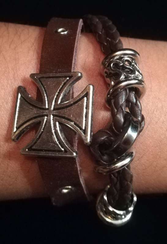 Unisex Multilayer Adjustable Leather / Vegan leather Wax String Bracelet  with Cross  - Brown