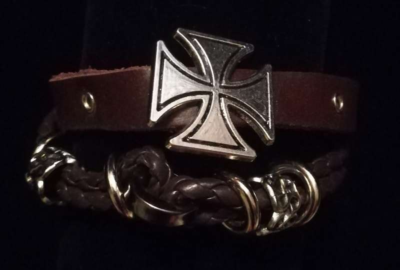Unisex Multilayer Adjustable Leather / Vegan leather Wax String Bracelet  with Cross  - Brown