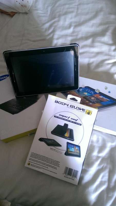 Samsung 10.1 Tablet (First Gen) with Samsung keyboard and cover Combo