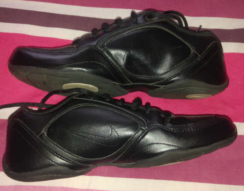 Nike Musique VII Black Size 6 - Free Courier Delivery!