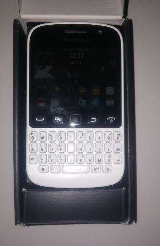 Blackbery 9720 White Great Condition