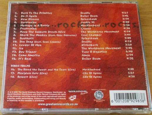 ROADRUNNER ROCKS Features SOULFLY Type O Negative SPINESHANK Machine Head  [Shelf Z Box 11]