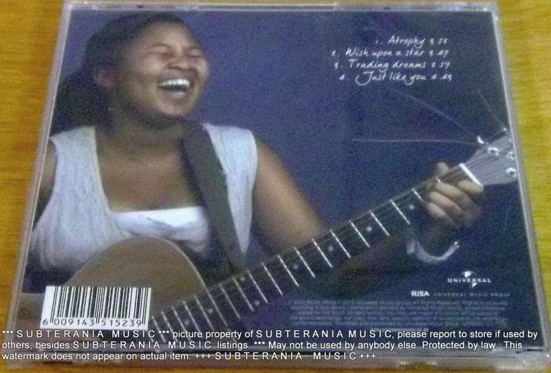 PAIGE MAC A Moments Nostalgia SOUTH AFRICA Cat# UMGCD 121
