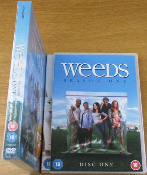 WEEDS Season 1