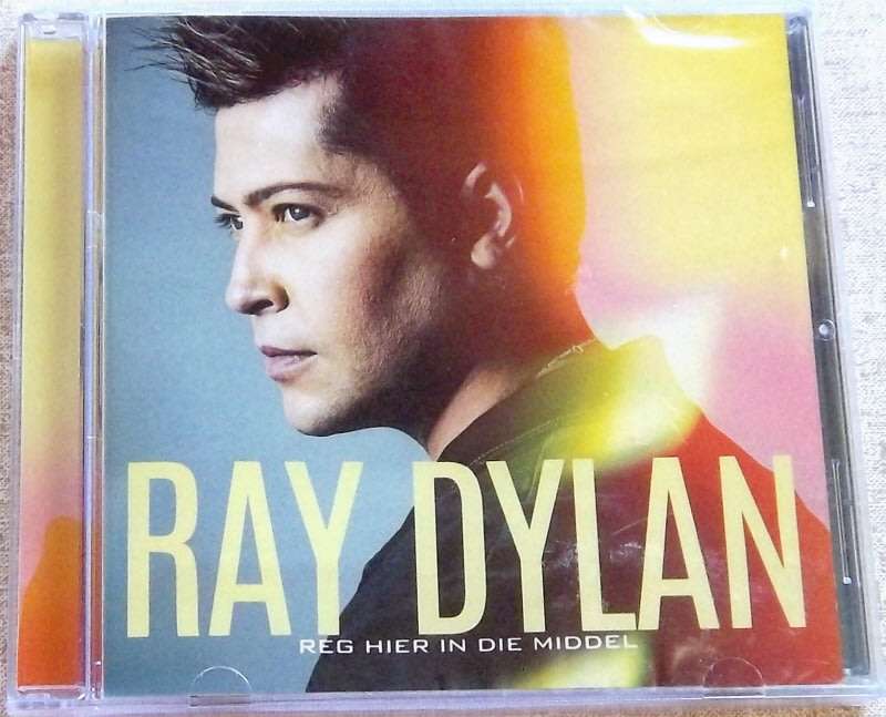 RAY DYLAN Reg Hier in die Middel SOUTH AFRICA Cat# CDSEL0165