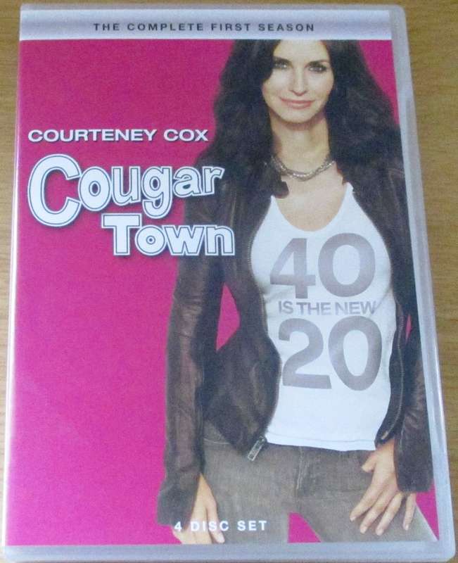 COUGAR TOWN Courtney Cox The Complete Season 1 [SHELF D1]