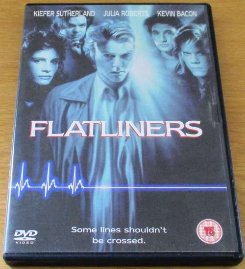 CULT FILM: FLATLINERS Keifer Sutherland Julia Roberts Kevin Bacon  [DVD BOX 8]