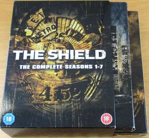 THE SHIELD The Complete Seasons 1-7 BOX SET  [BOX SET SHELF]