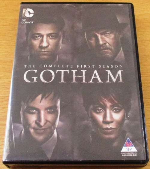 GOTHAM The Complete First Season   [BOX SET SHELF]