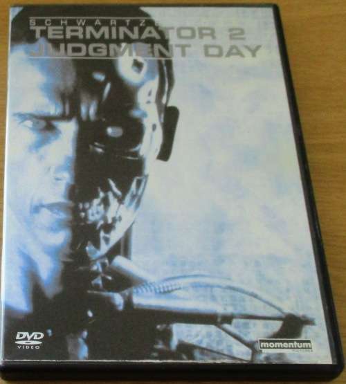 Cult Film: TERMINATOR 2  Judgement day [SHELF D1]