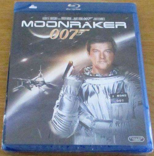 007 MOONRAKER Blu Ray [Shelf H]