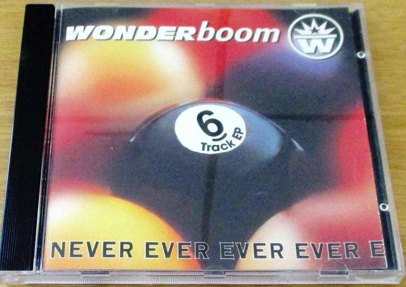 WONDERBOOM Never Ever Ever [Shelf G8]